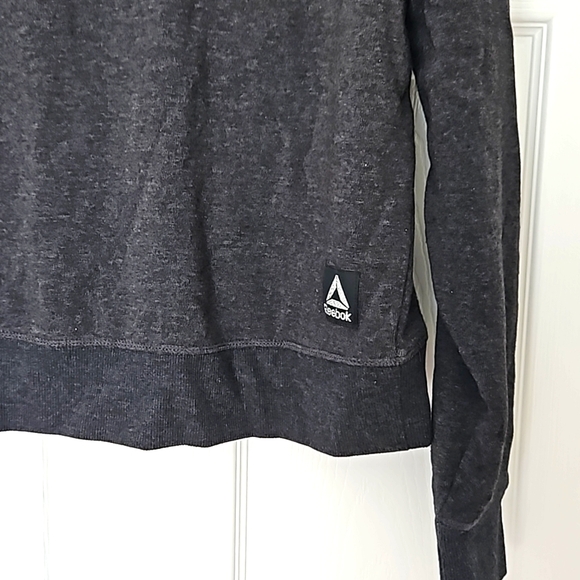 NWOT Reebok sweatshirt - Picture 4 of 5